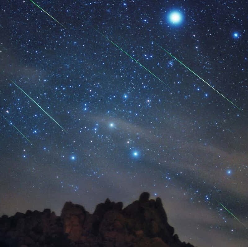 watch the Leonid meteor bathe peaking this weekend watch the Leonid meteor bathe peaking this weekend