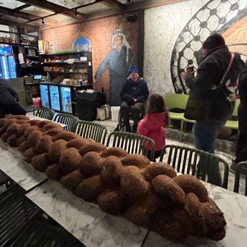 What Happened When a Palestinian Restaurant Hosted a Shabbos Dinner