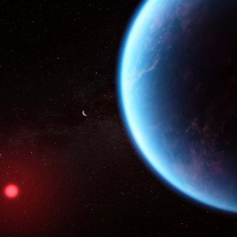 Super Earths that seem to have oceans may actually be covered in magma