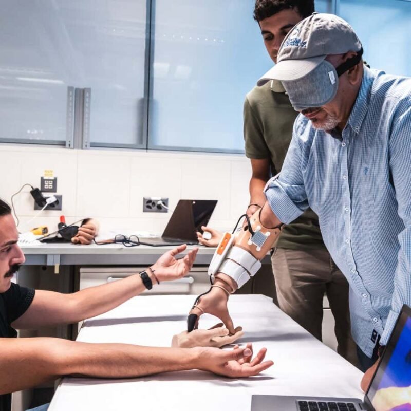 Sensitive prosthetic lets man feel hot and cold in his missing hand Sensitive prosthetic lets man feel hot and cold in his missing hand