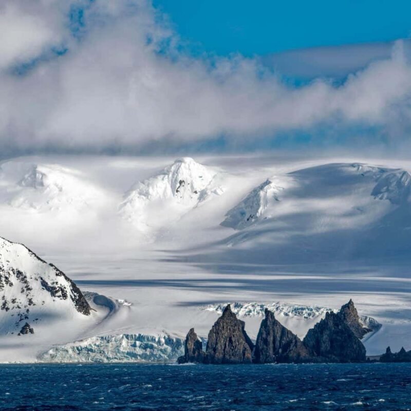 Rising greenhouse gases have cooling effect on Antarctica’s atmosphere Rising greenhouse gases have cooling effect on Antarctica’s atmosphere