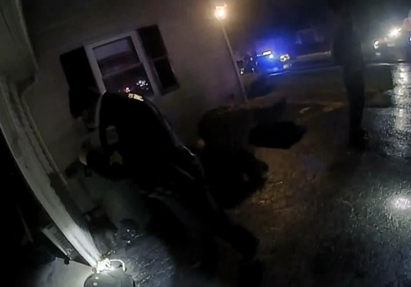 Police body camera footage show new details in Andre Hill shooting