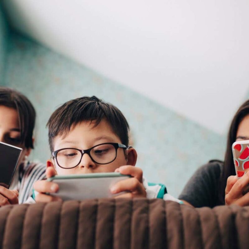 Phased introductions to smartphones will help kids more than bans