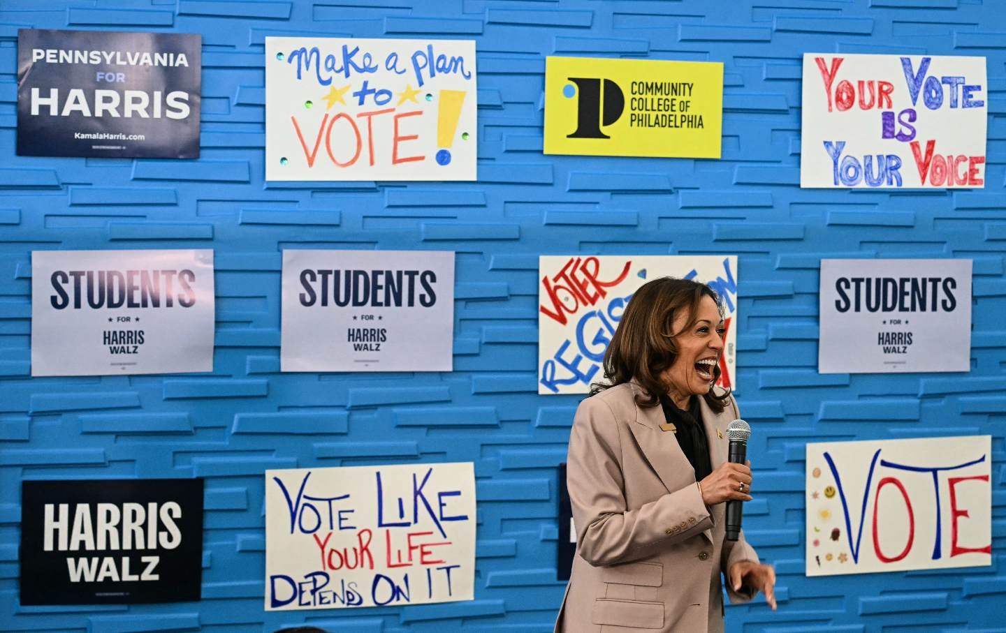 How Kamala Harris Can Win More Young Voters