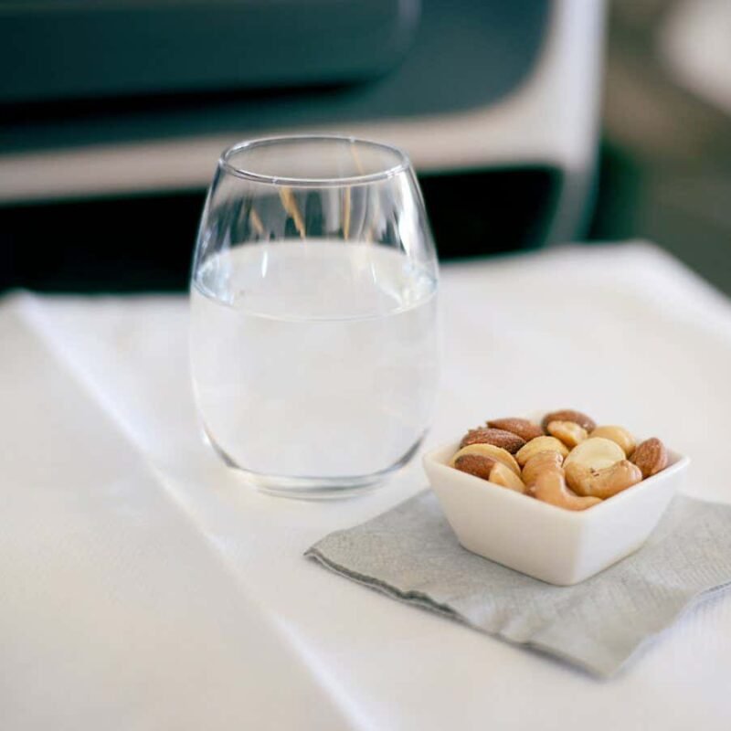 Risk of nut allergies from air on planes has been overblown