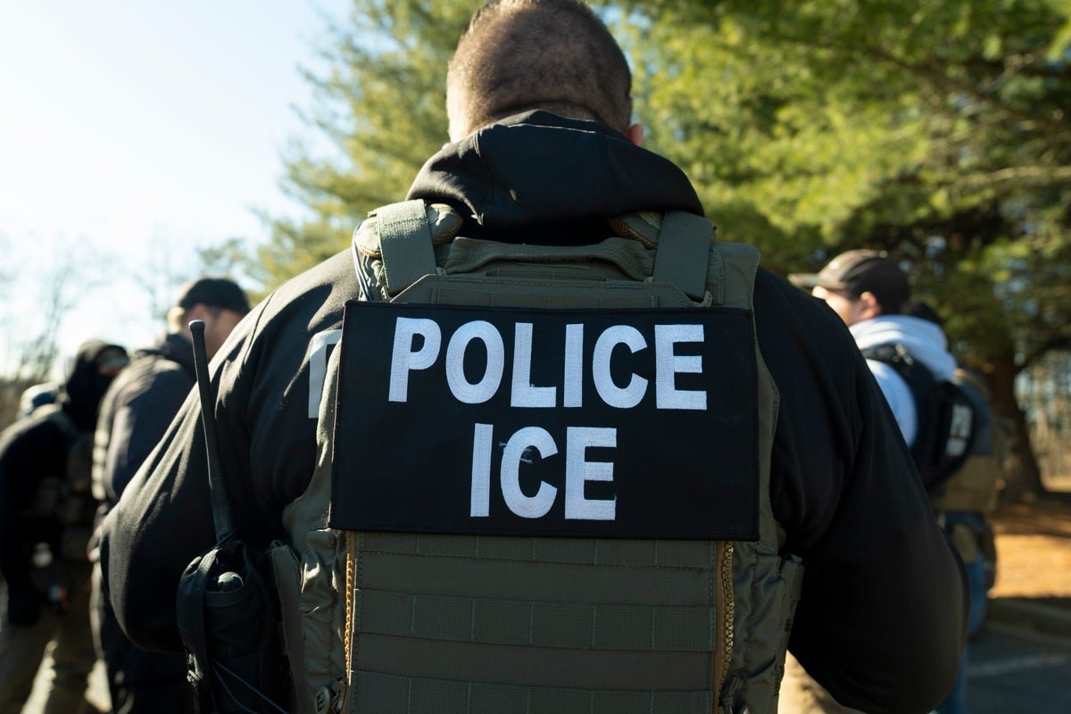 ICE prosecutor runs white supremacist social media account, report says