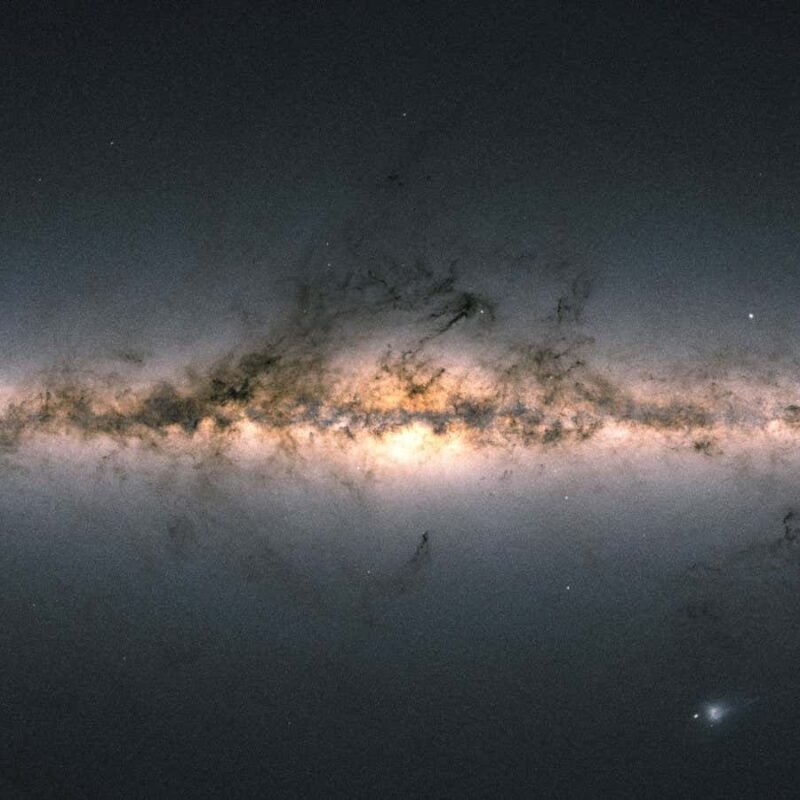 Speeding star offers a rare glimpse of the Milky Way’s galactic centre