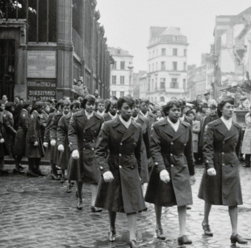 Six Triple Eight gets congressional medal for WWII mail service : NPR