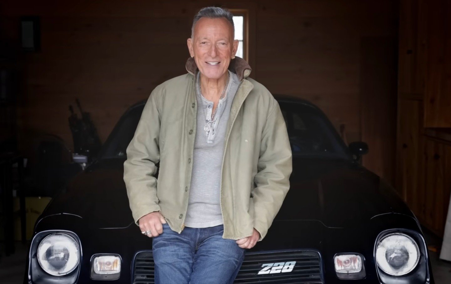 Bruce Springsteen Is Bringing the Cavalry