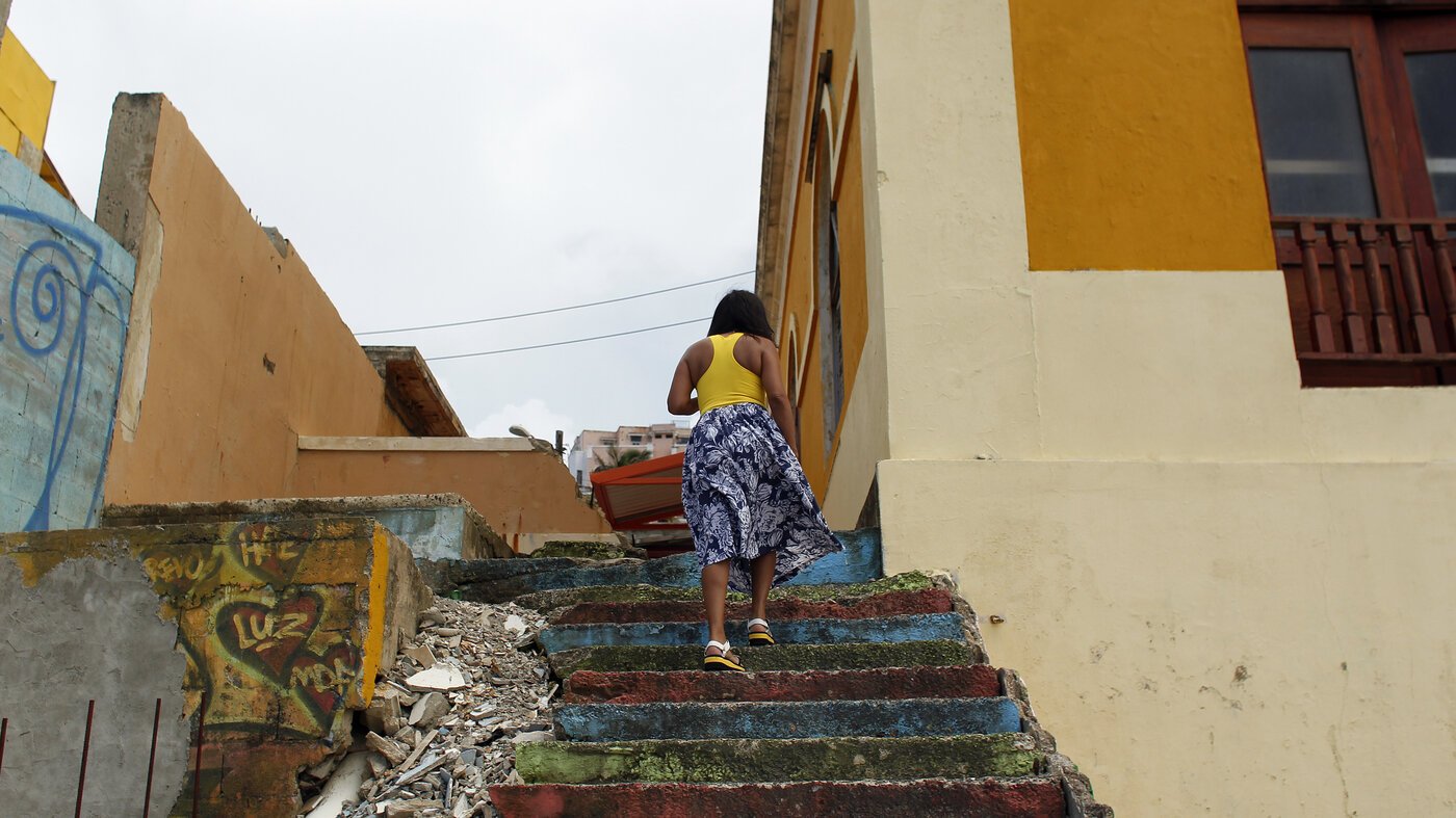 That's The Anthem, Get Your [Dang] Hands Up!